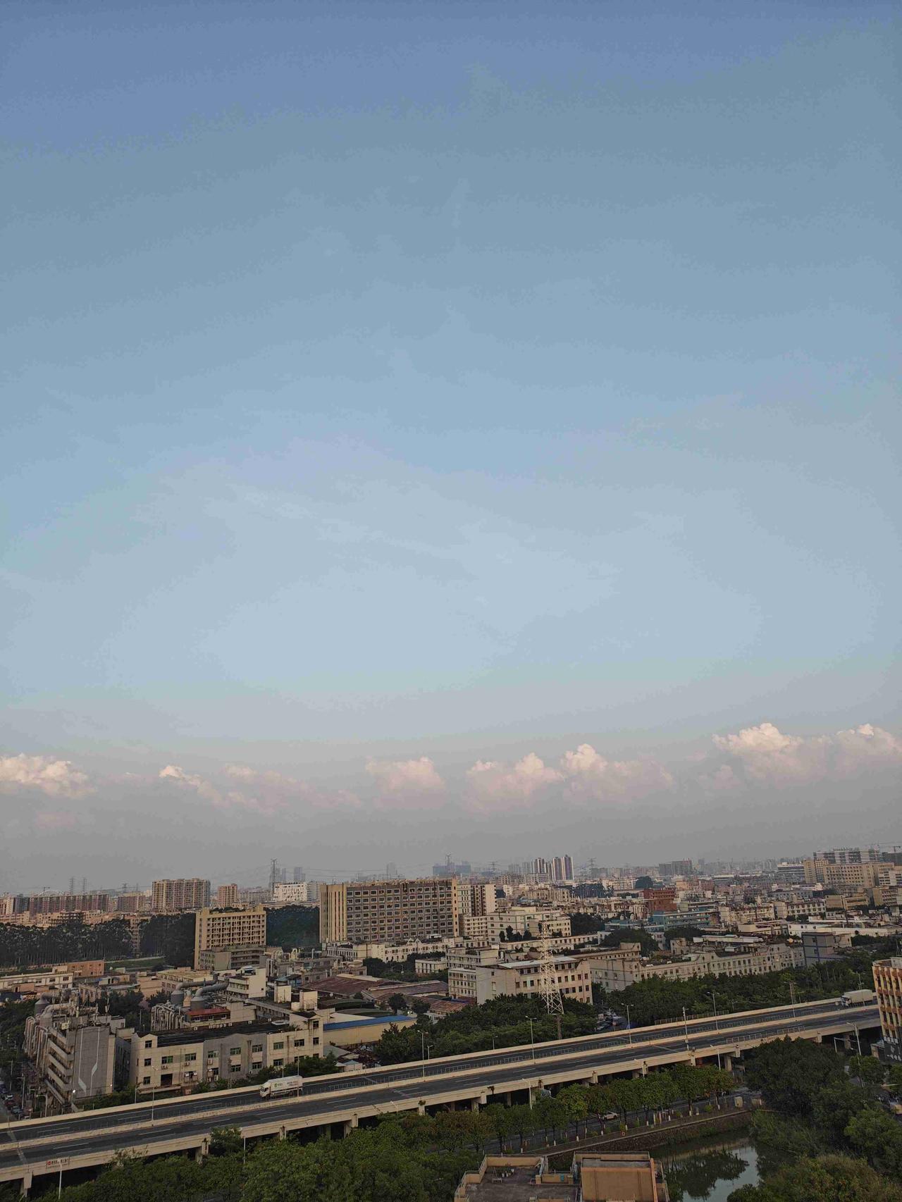 我的今日状态：😁轻松愉快
我这里的天气：🌤️多云：今日深圳多云有雷阵雨，气温