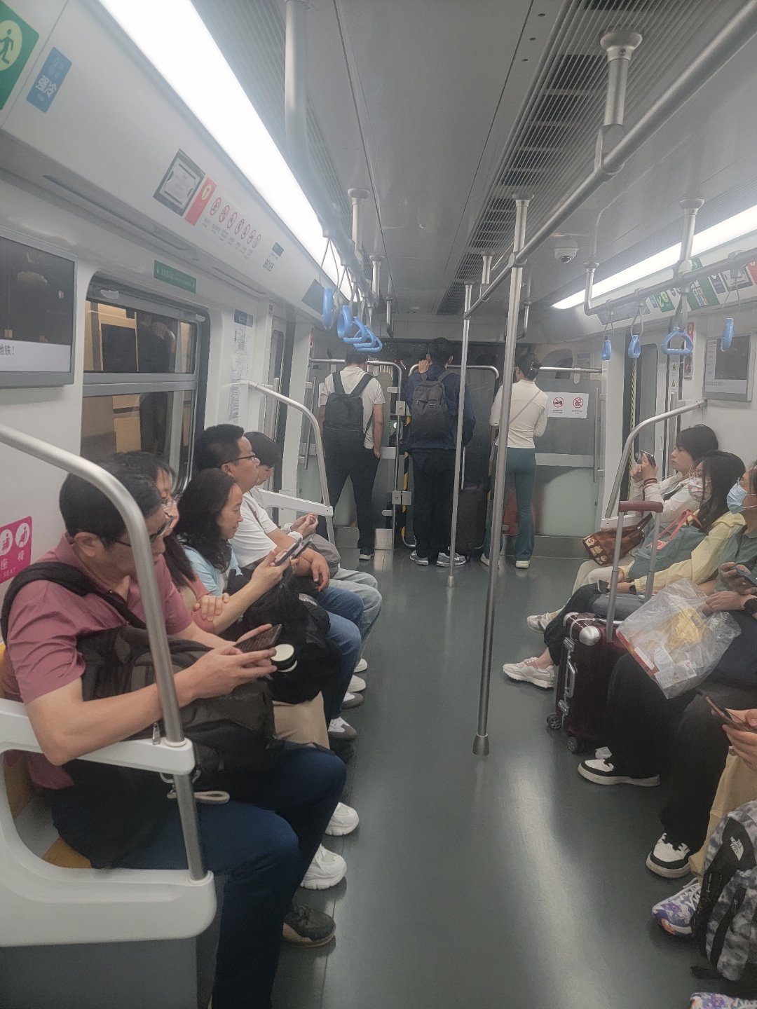 地铁三号线很棒，开放式主打安全舒心我的日常plog来拍一夏 ​​​