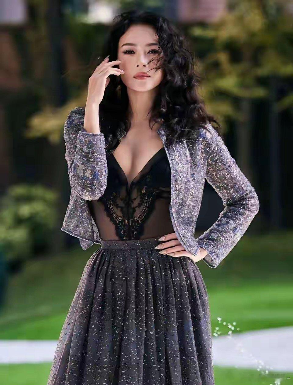 章子怡这照片颜值好顶呀，身材也好 