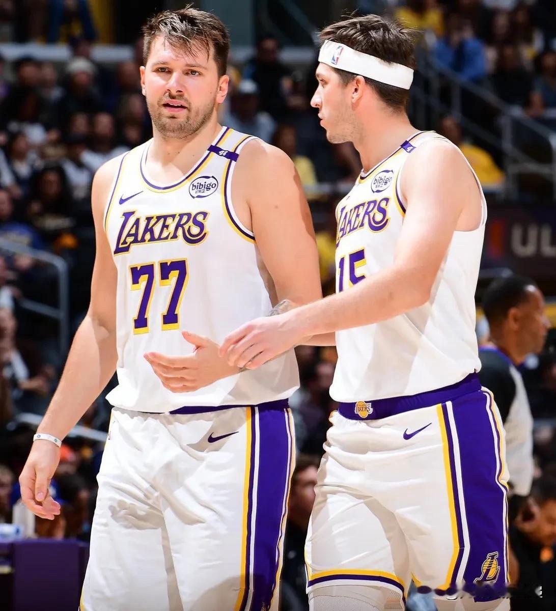 本赛季场均得分最高的🔟组队友：

63.9分 — 东契奇 + 里夫斯👑

5