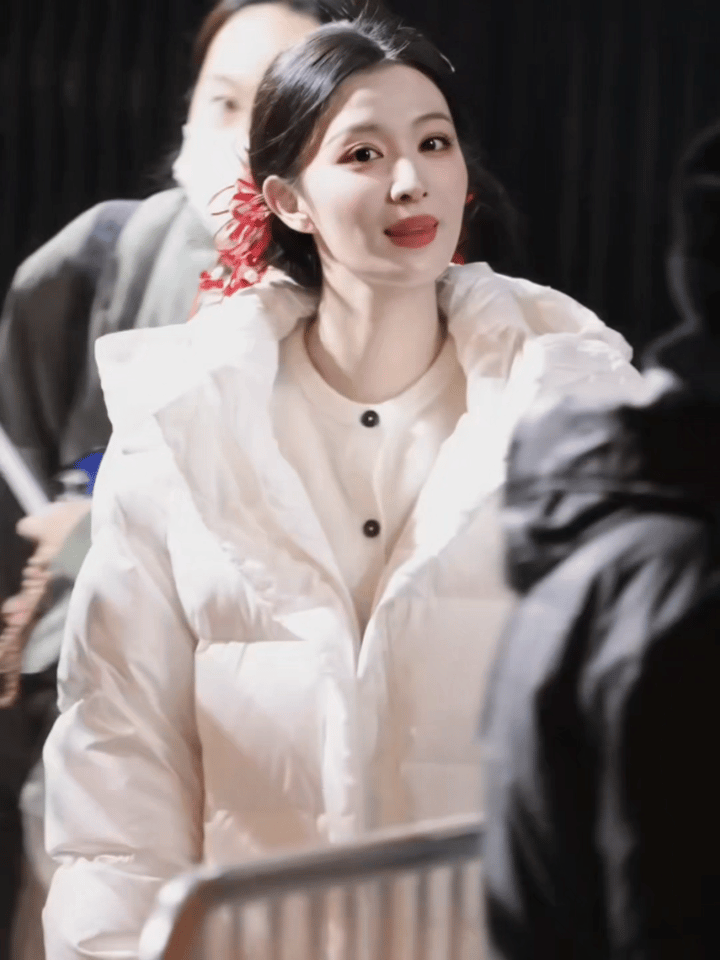 2026年感觉王楚然要爆红，有那么多新剧要播，据说她还要上春晚，让全国人欣赏她的