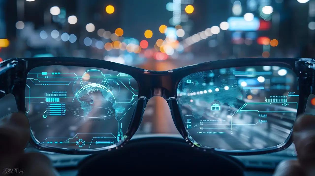 原创午评：情绪持续回暖，热点轮番活跃。

上午A股高开冲高，海南、存储芯片和光刻