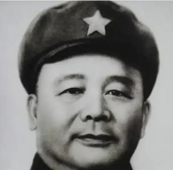 1955年，一个叫徐文金的农村妇女在广播里听到了父亲的名字。她原以为父亲早就死了