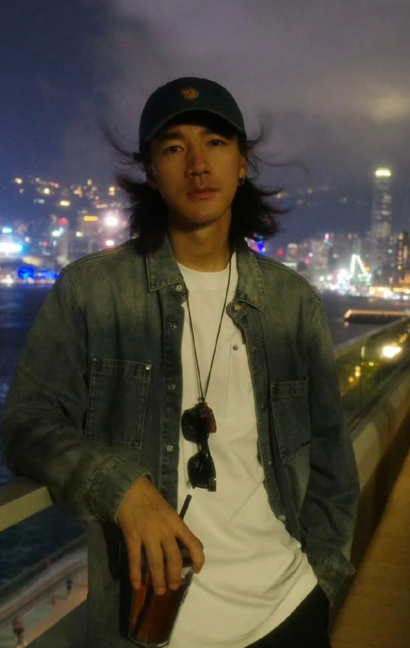 此沙和长发的适配度此沙被粉丝夸美了 此沙的长发造型在内娱算是很有辨识度的，不会撞