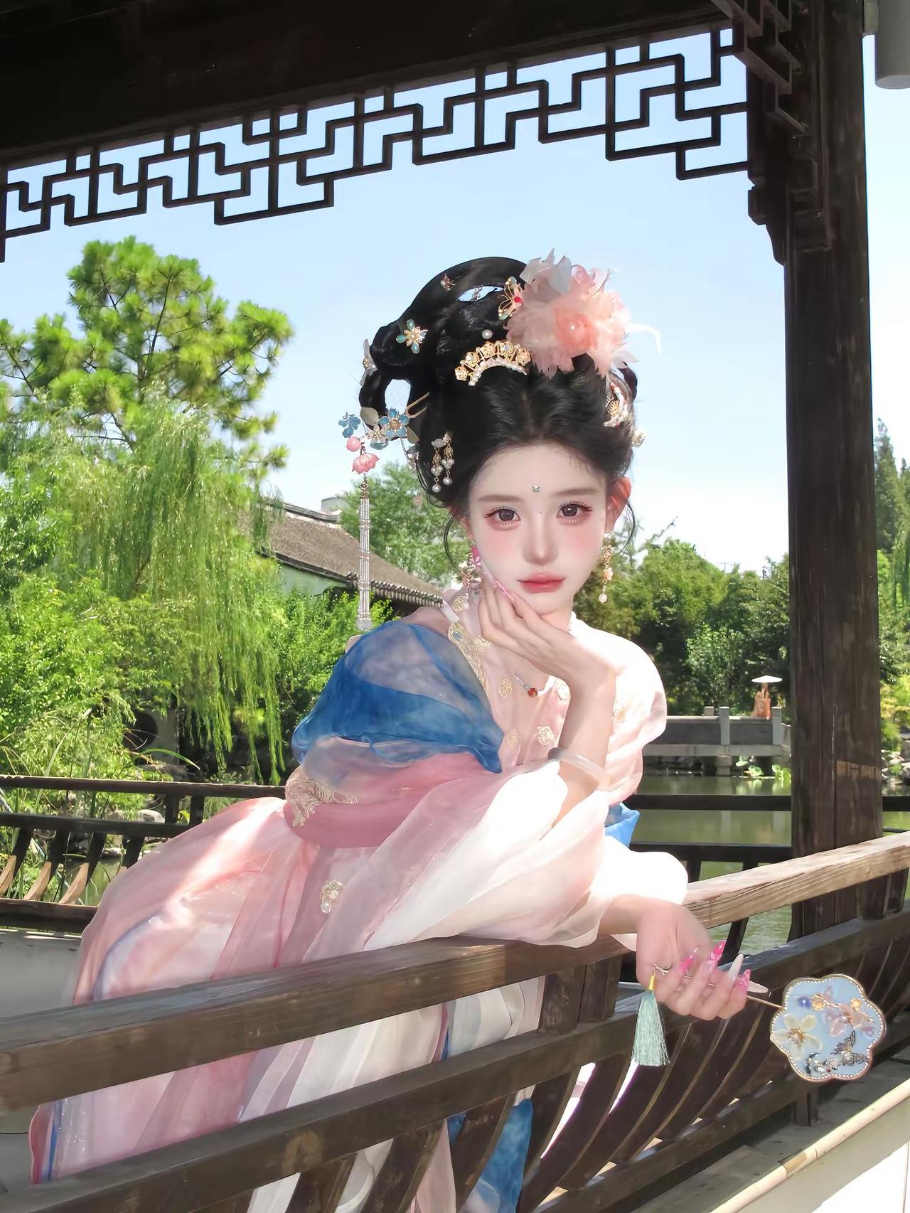 甜甜的小唐风～看着心情都明媚了！小唐风 洛阳汉服妆造 汉服 洛阳妆造