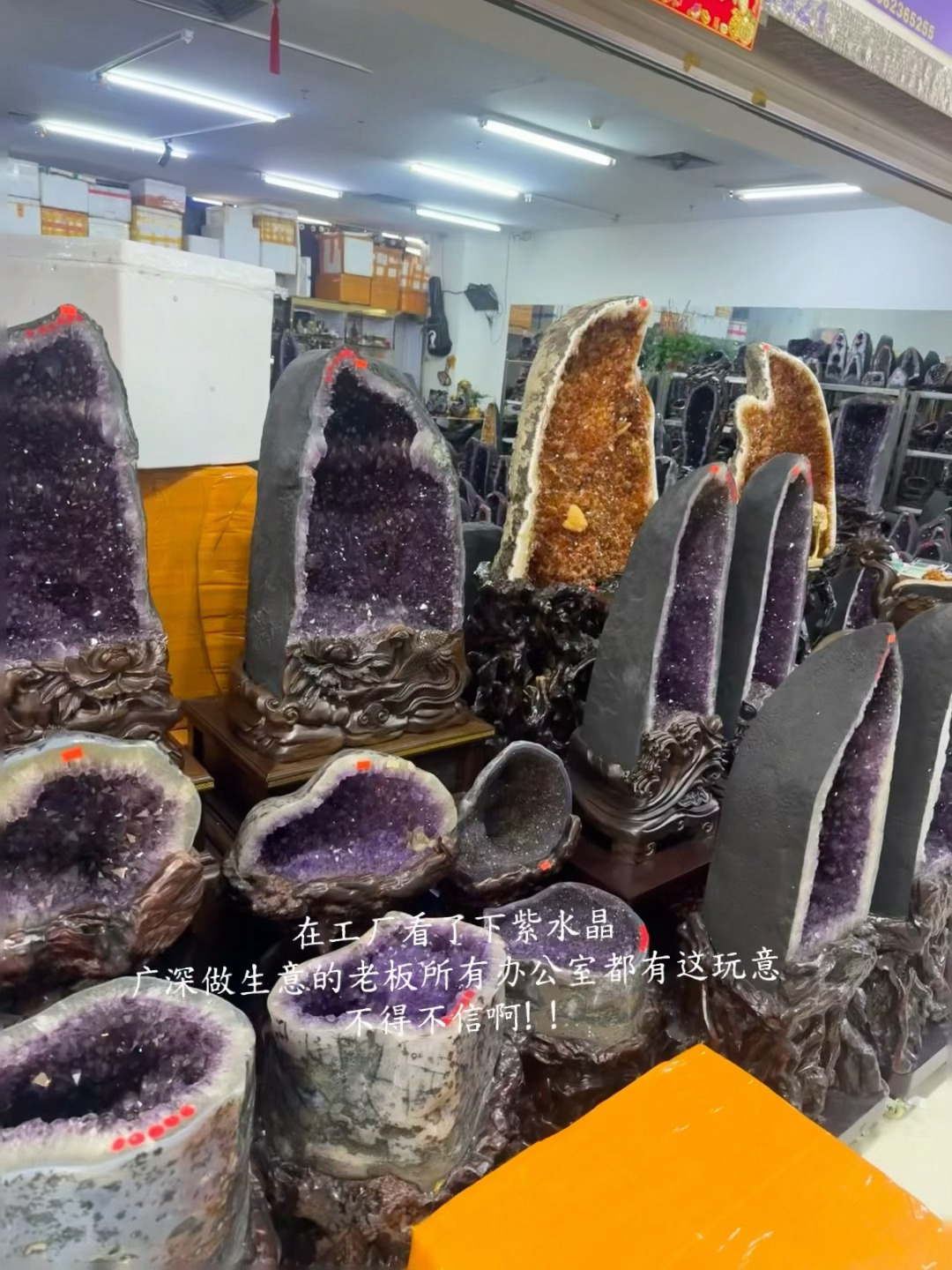 五颜六色生活 上周周报半夜更新！上周依然是吃东西占满50%的版面，在上海和广州吃