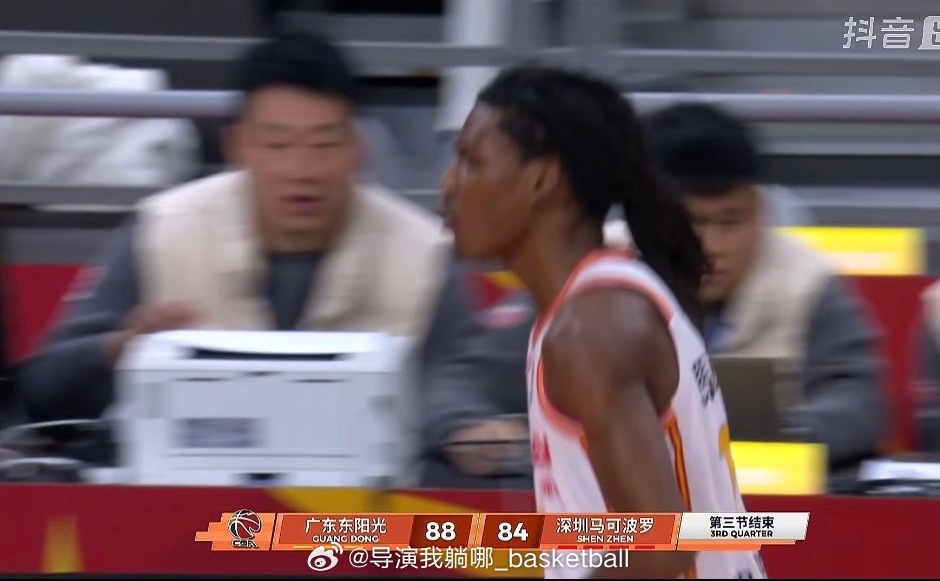 这比赛观赏性太好了，双方一起炮轰 