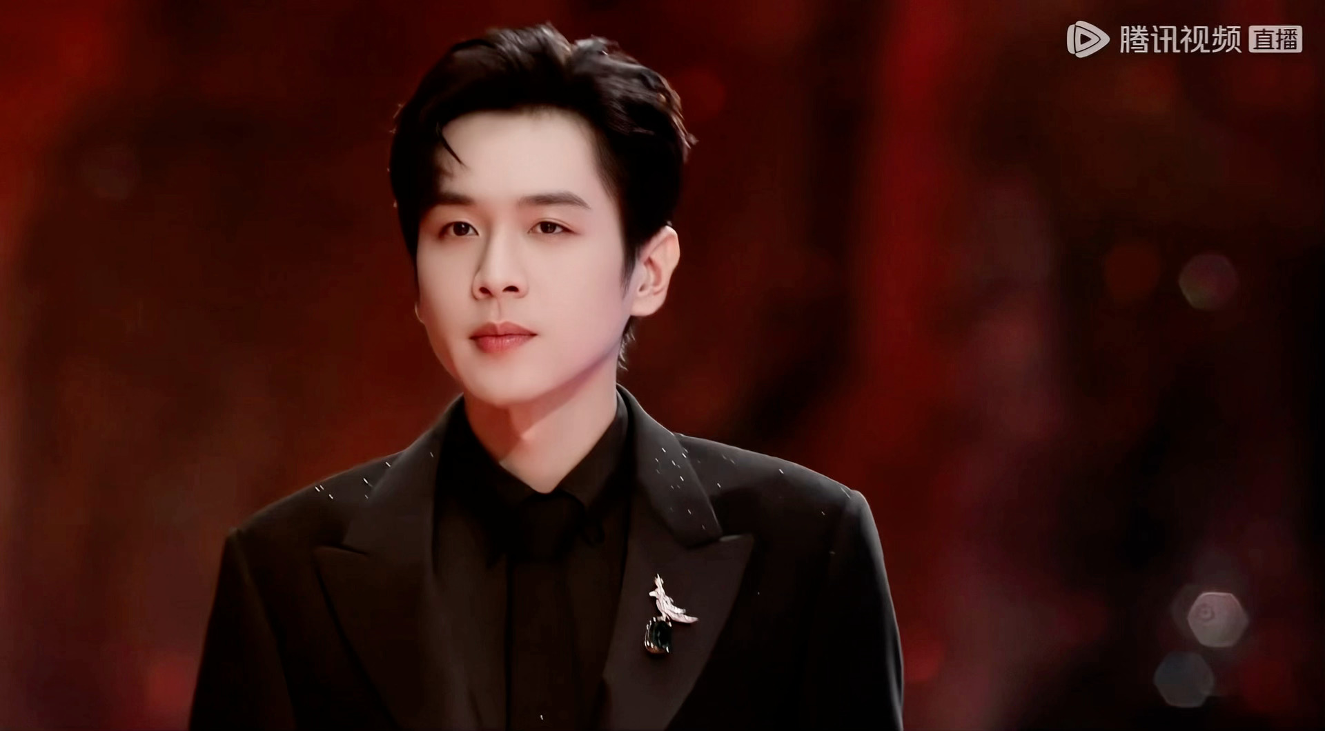 张若昀硬帅。。。昀帝驾到。。。 