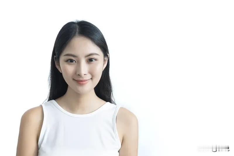 男人不怕穷，怕的是丢了脸面。
女人不在乎脸面，最怕的就是日子过得拮据。
这大概就