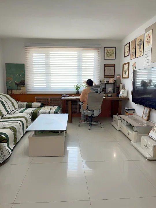 是爱好让老房子焕发生机，一开始我只是准备了笔墨开始自学书法 后来布置了...