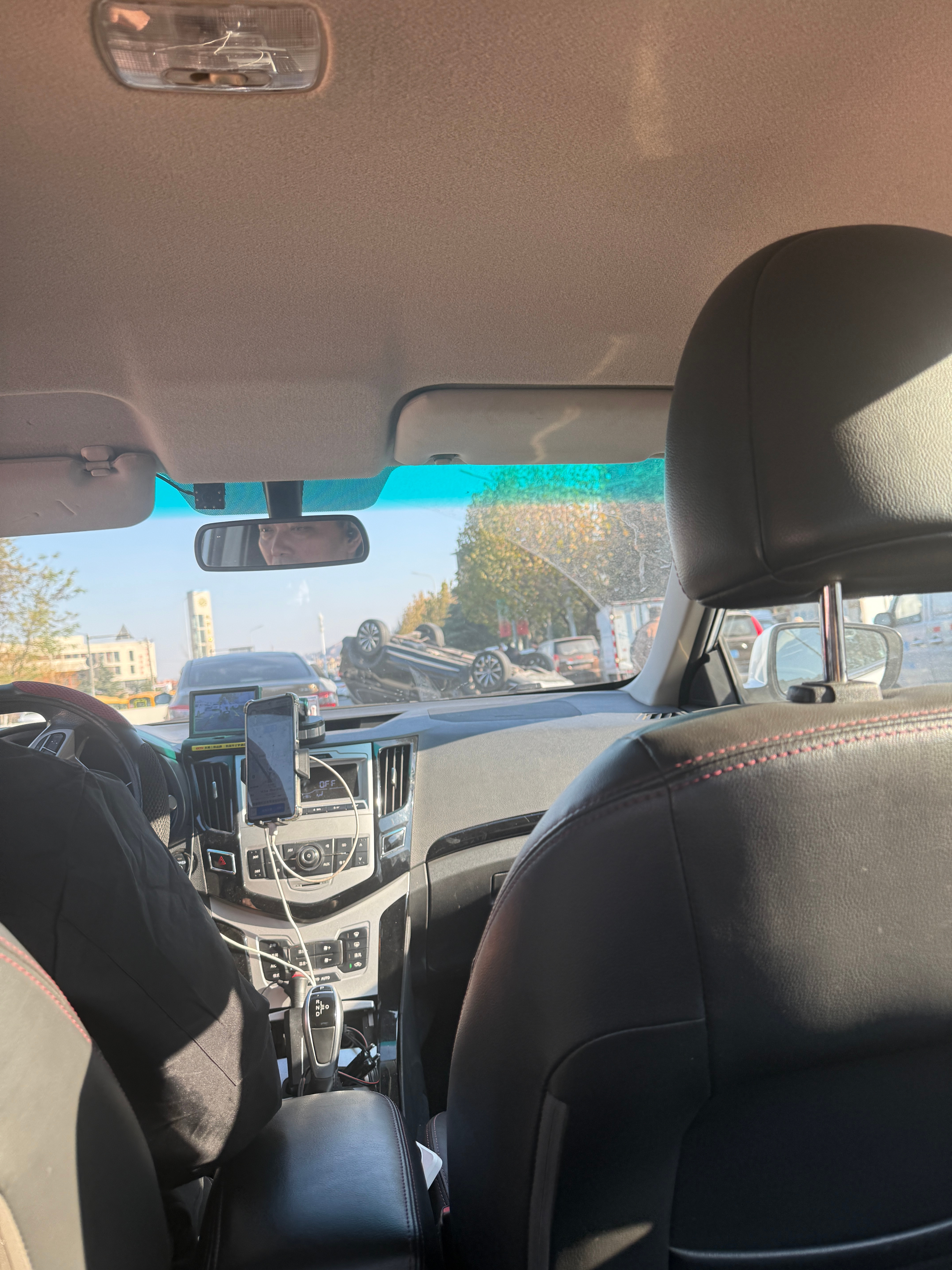 这车到底是咋开的，司机一路上都在感慨…… 