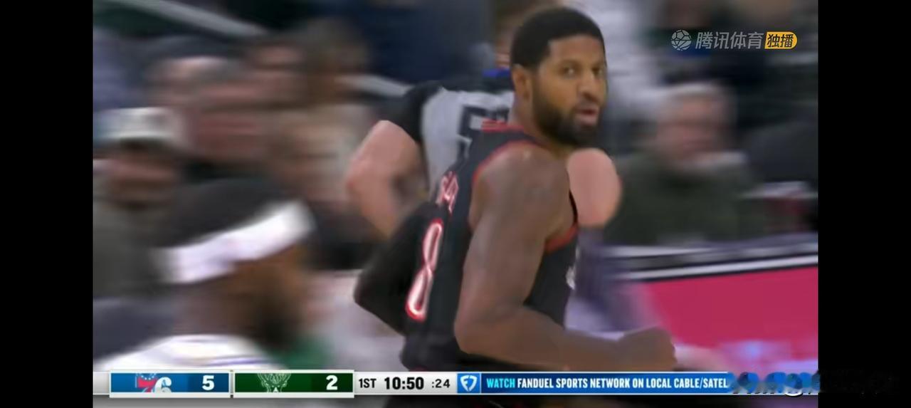 保罗乔治首发4分钟包揽球队首节开场11分，爆发的神鬼莫测！健康的保罗乔治依然是那