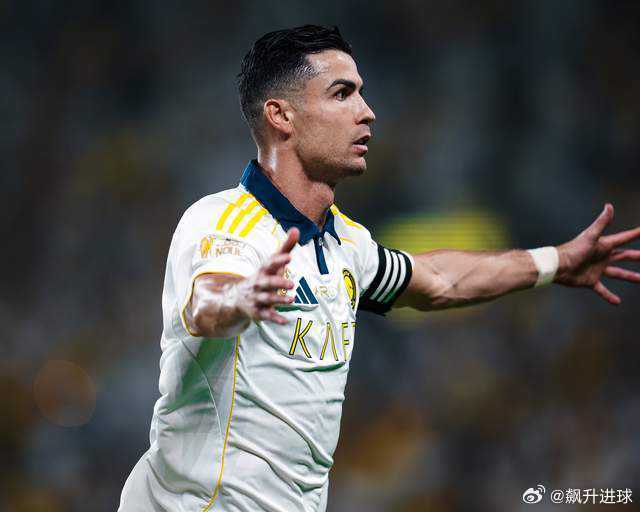 4-1！C罗梅开二度喜极而泣，打破5年冠军荒，胜利加冕联赛冠军5月22日凌晨，沙