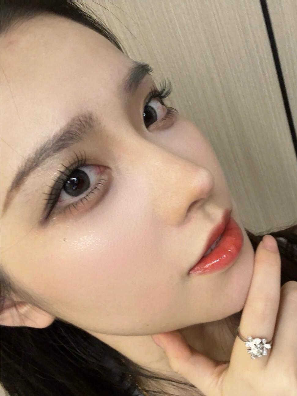 小烟熏妆🦋今天的妆有点立体