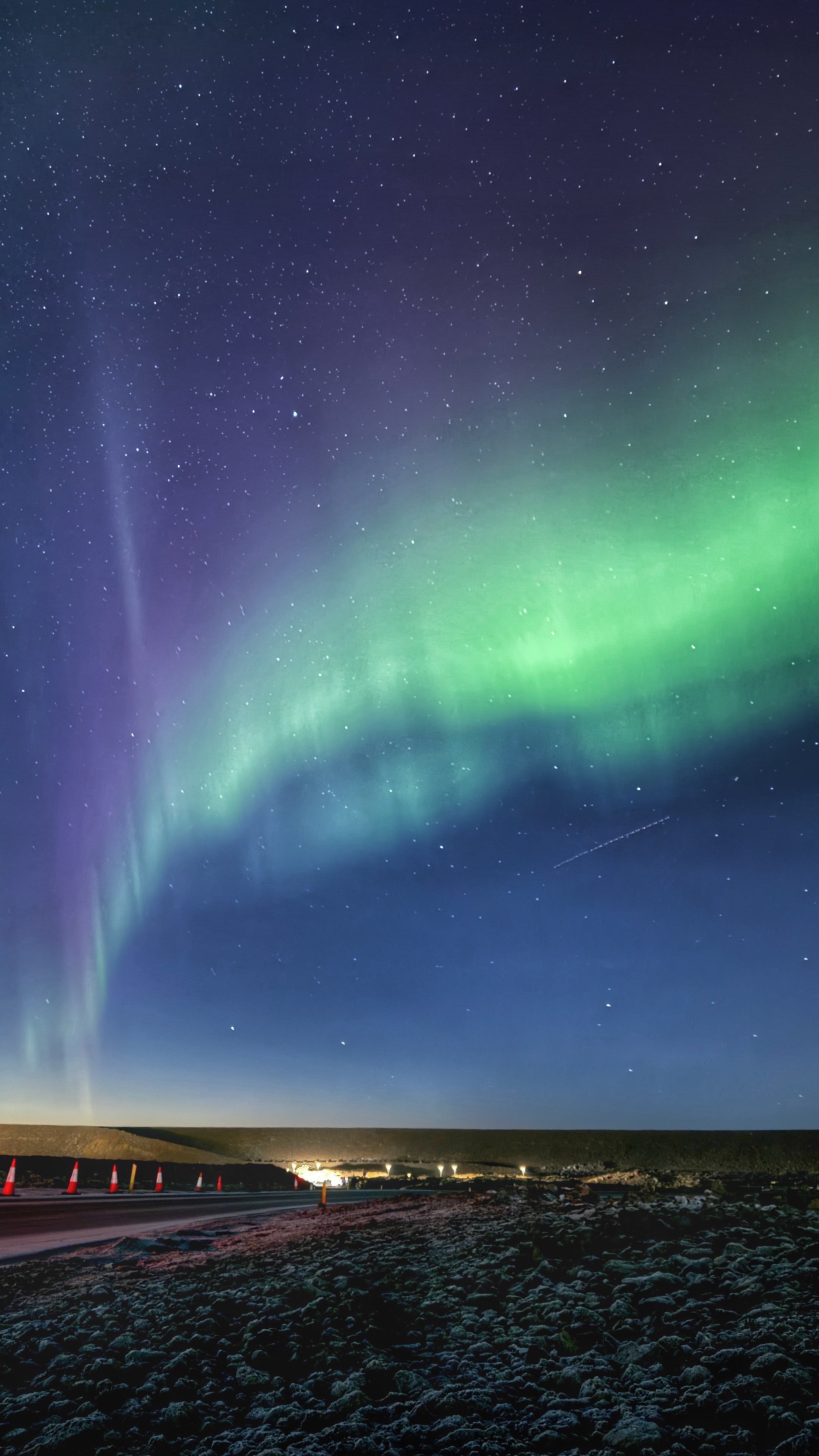 冰岛攻略🧊视频版整理中，敬请期待😊冰岛堪称北大西洋的极光仙境，遍地火山温泉超