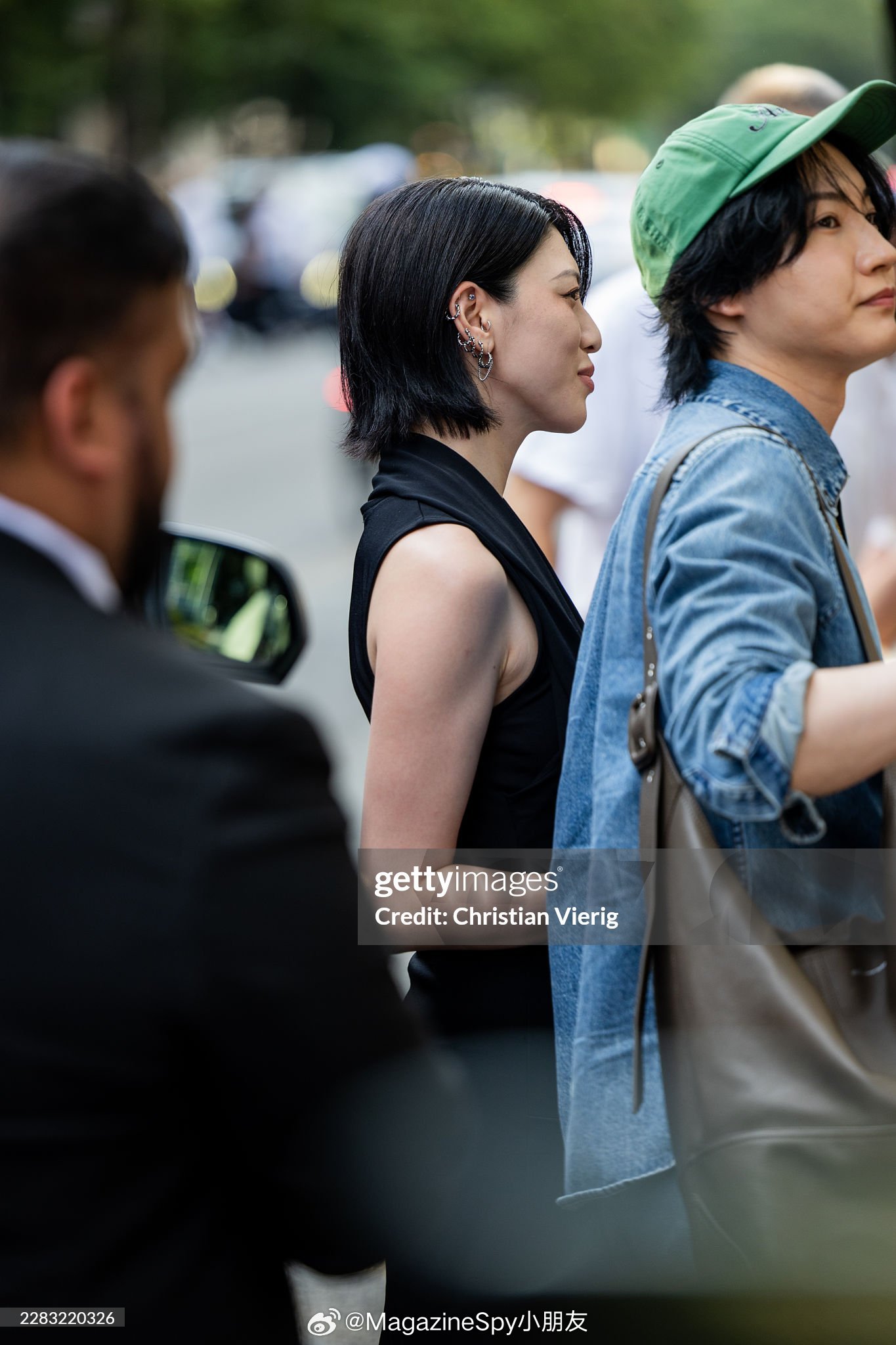 三吉彩花G社生图🔥！此次巴黎男装周，分别亮相AMI、Vetements两场大秀