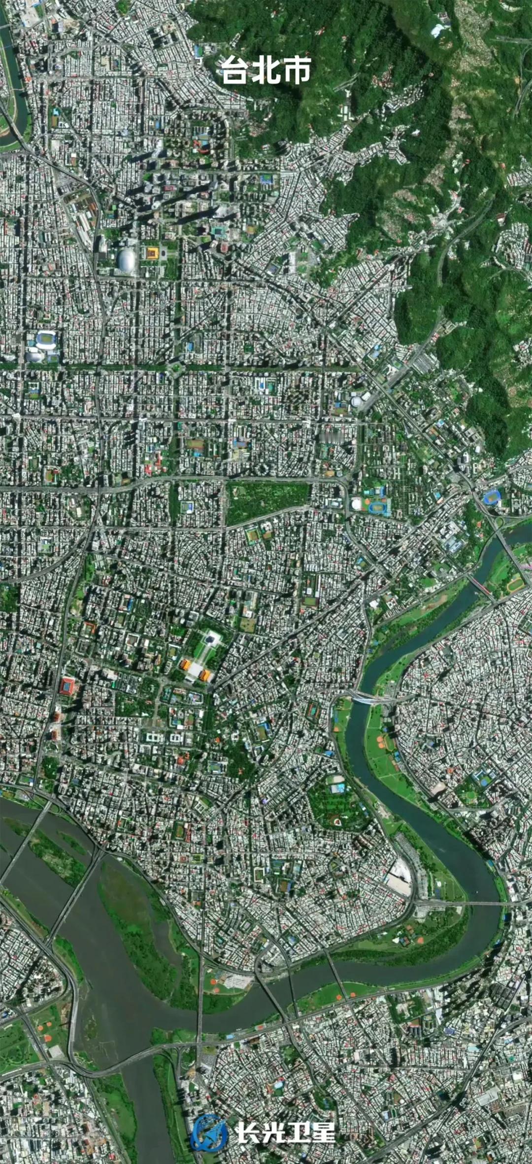 吉林一号星拍摄的我们的宝岛台湾
纪念台湾光复80周年