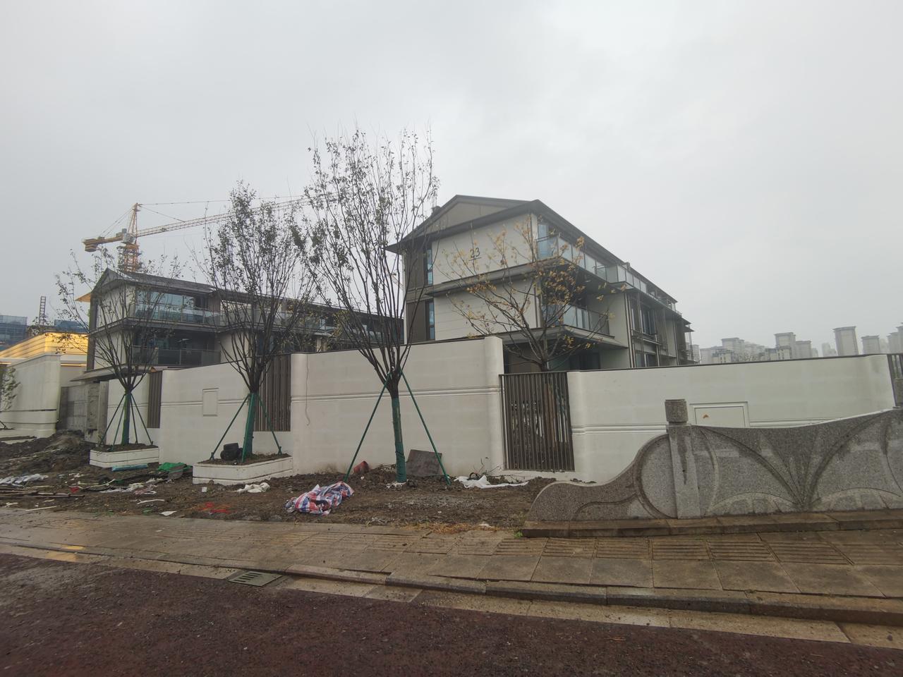 听说十一洋泾湖14号地块就要售楼了，到时候一定去坐坐。
