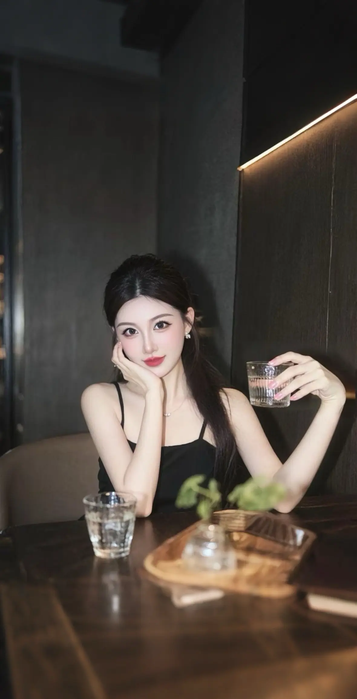 年轻一定要多拍照 以后老了还能网恋