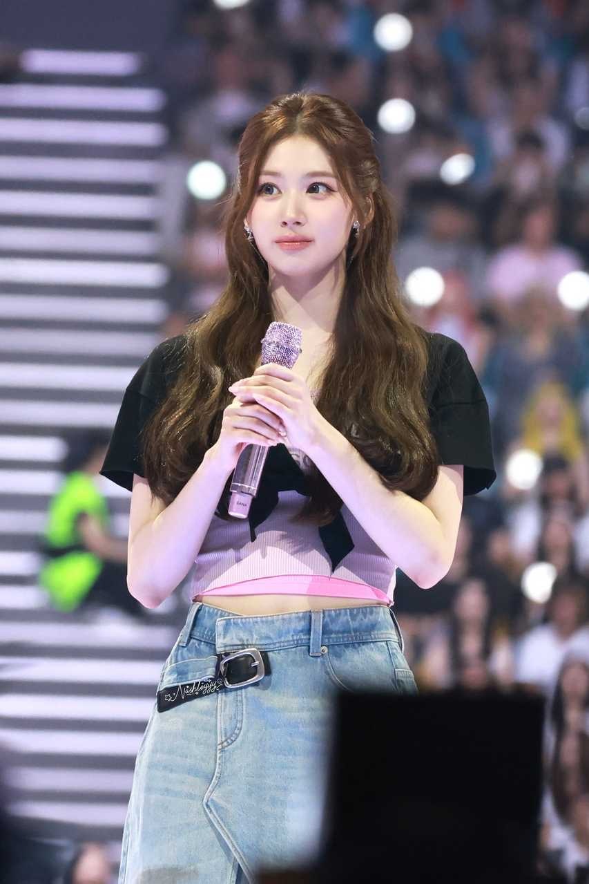 sana真的好美谁懂.. 