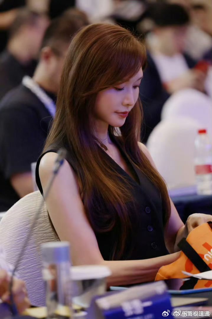 林志玲感谢赤壁让大家认识自己 赤壁过去这么多年了，林志玲的小乔还是那么让人念念不