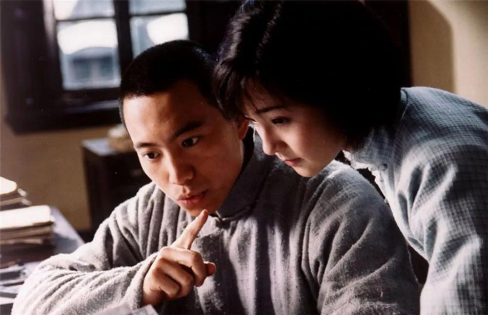 湘江潮水涌起的时候，青年毛泽东意气风发，带着书生意气叩问苍天，想要找到救国的真正