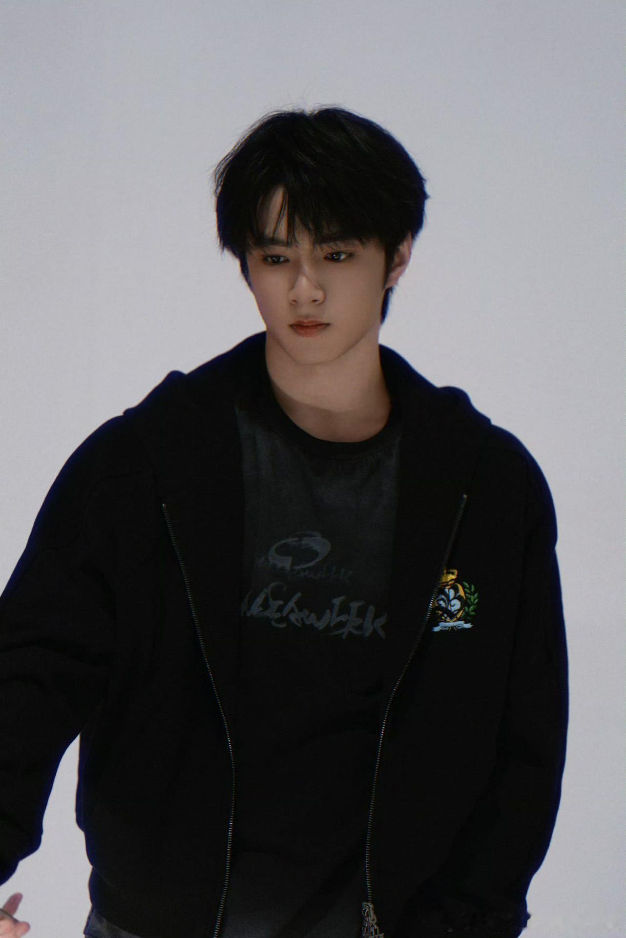 刘耀文只在时代少年团又争又抢刘耀文从宋亚轩这学会了人情事故六老幺刘耀文是真的长大