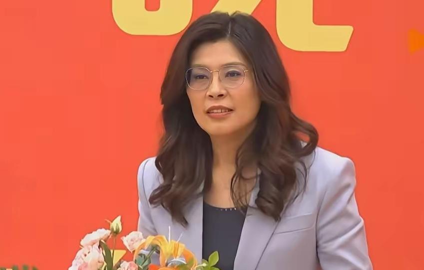 郑丽文南京晚宴明确表态：坚持九二共识反对台独，堪称两岸关系定海神针
 
4月7日