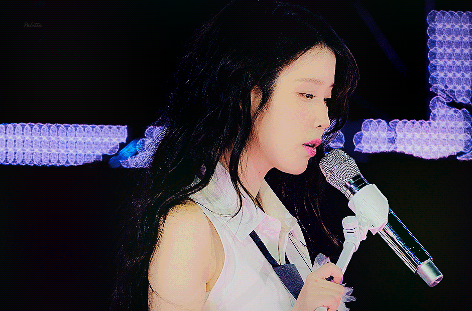 IU[超话] 💞IU演唱会 🫐🍒🍇🍑💖💎🎀🎉 ​​​