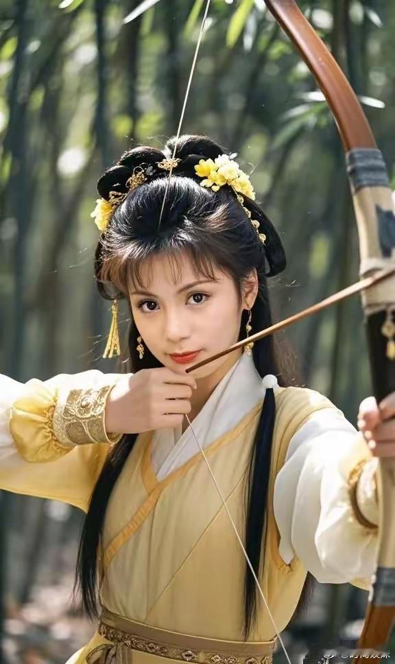 庄达菲版的黄蓉装扮，相比翁美玲和朱茵，显得有些简单 