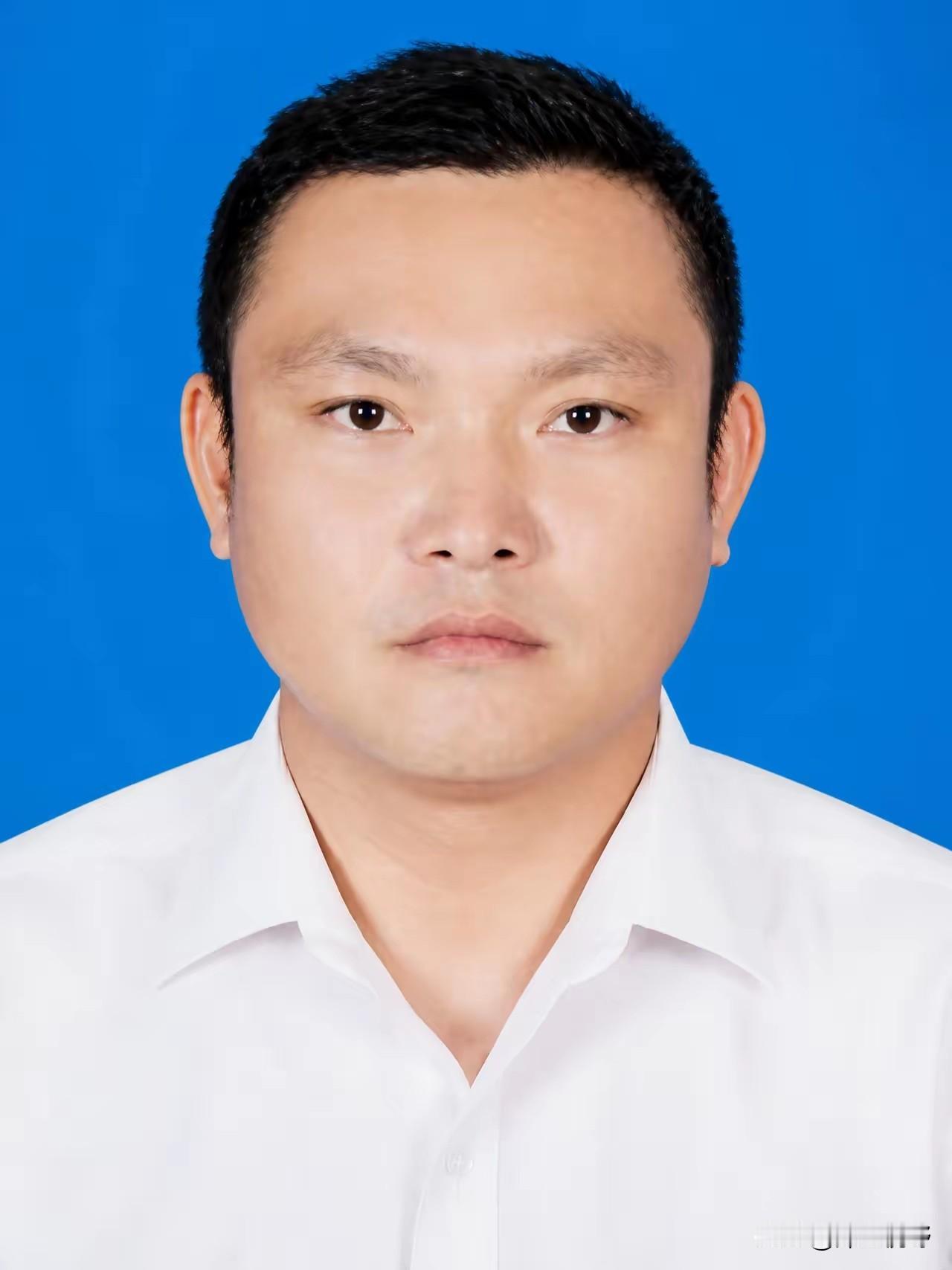 陈日能，男，汉族，1982年9月生，海南省文昌市会文镇冠南小学保安。作为一名退役