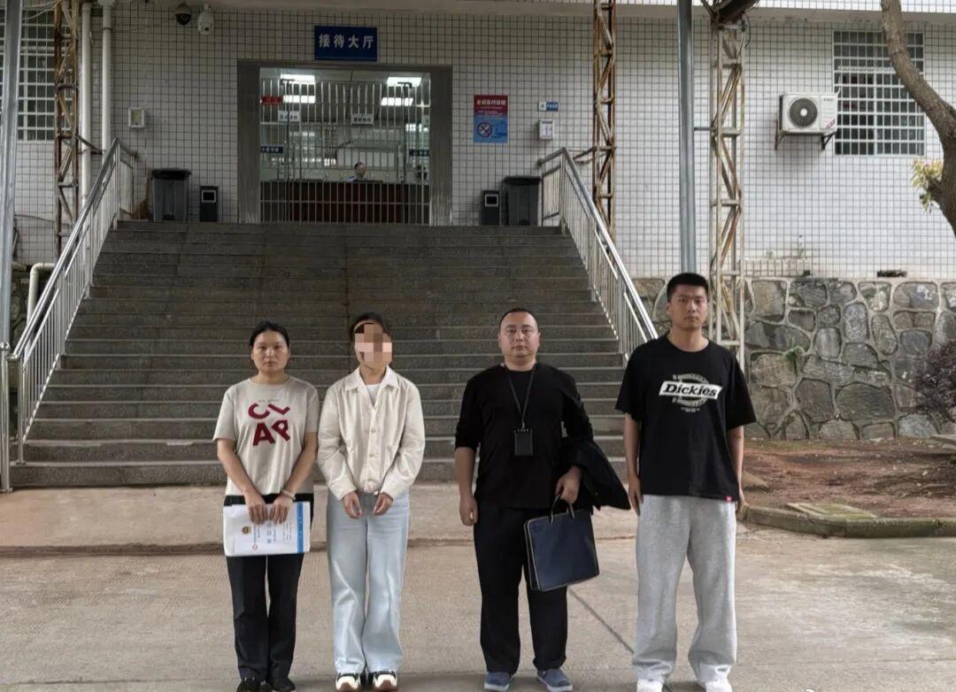 【湖南石门侦破一诈骗案：嫌疑人同时和6人发展婚恋关系，骗取超百万元】已婚女子同时