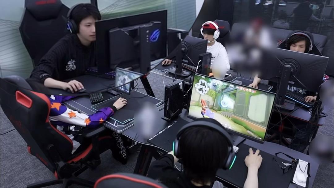 朱苏  铲：这给闪么？棍：对给给给棍离这么远也要抢着回答 