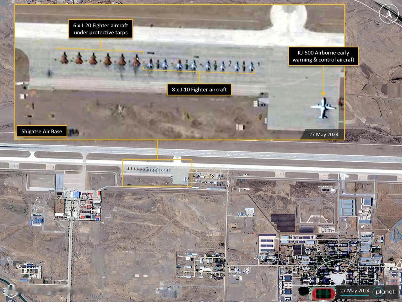 谷歌地图在5月27日更新的日喀则机场的照片。

跑道旁停机坪上有6架歼-20隐身