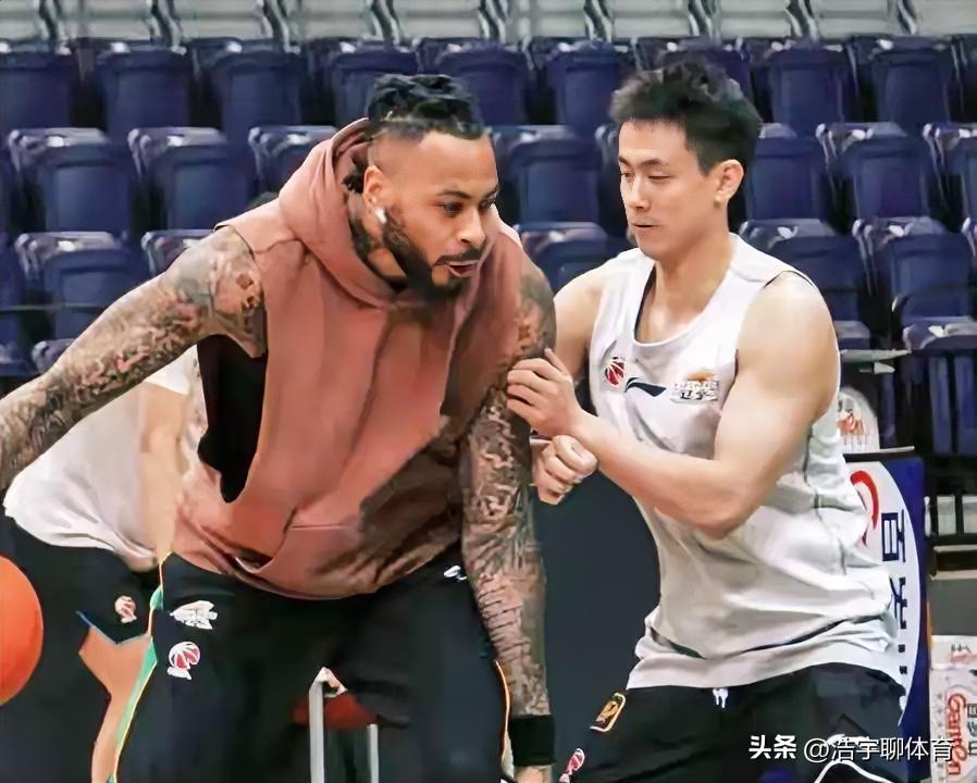 就在今天，1月16日，传来了辽篮迎战新疆队的新消息，杨鸣已无路可退，赵继伟做出重