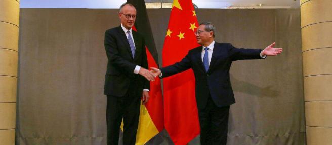 中国和德国谈妥了
 
11月23日，南非约翰内斯堡，一场中德高层的“闭门会谈”悄