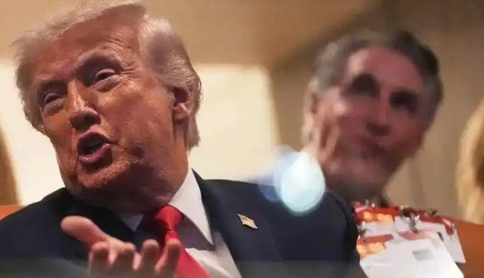 特朗普回应邀普京进和平委员会 特朗普这波操作堪称“美式外交谐音梗”——嘴上说普京