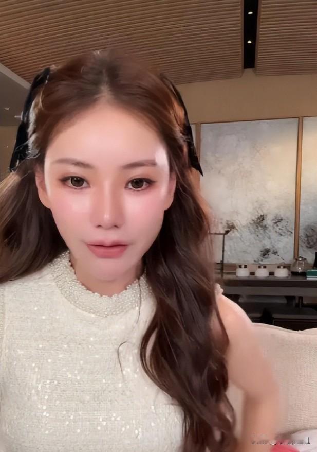 终于理解了，  
马筱梅为啥能被玥箖姐弟真心接纳，  
根本不是靠讨好，而是她真