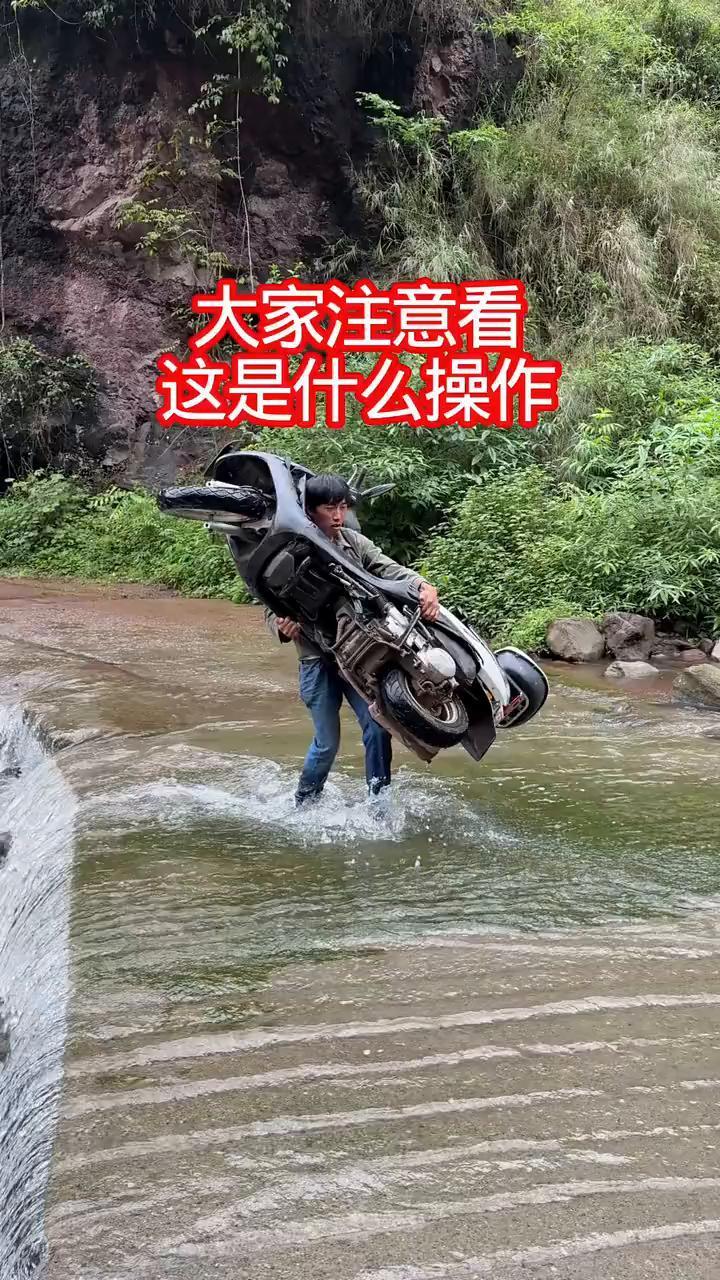 大家注意看，这是什么操作？
EB19。