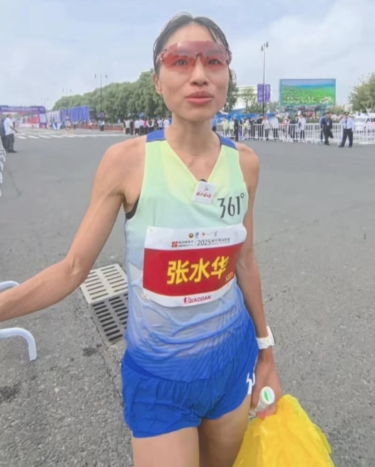张水华在这次马拉松比赛中并没有获得奖金，虽然她是中国籍女子组第一。但是这个比赛是
