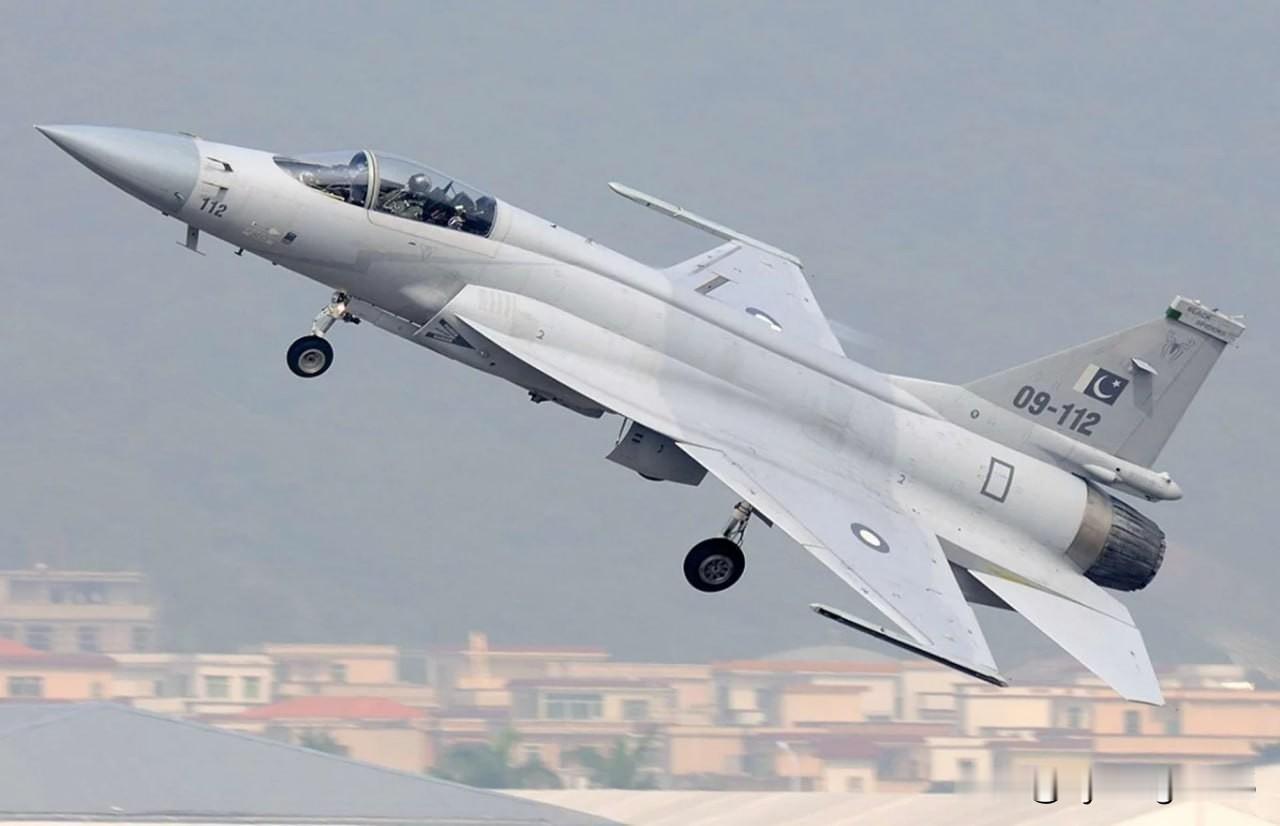 🇱🇾🇵🇰 巴基斯坦将向利比亚国民军提供16架JF-17多用途战斗机和12