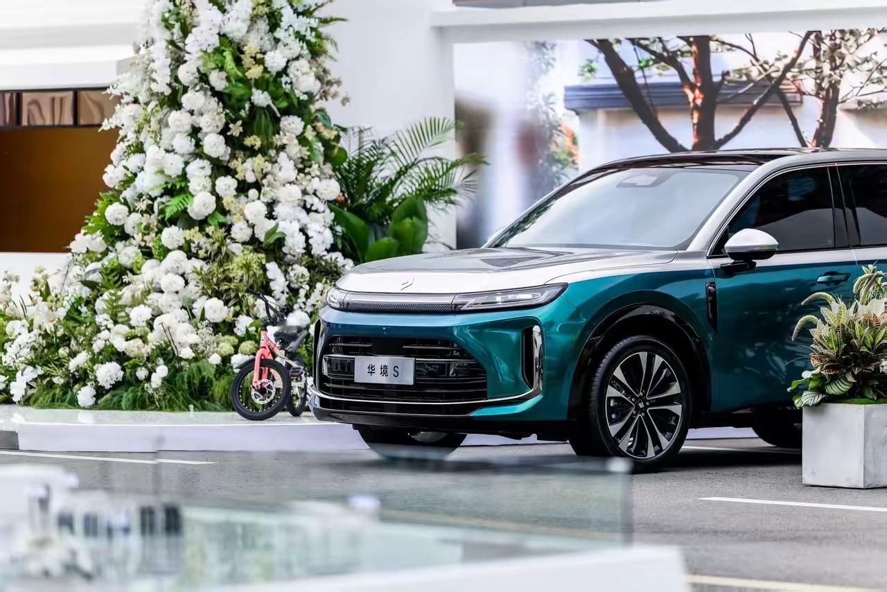 中国车企世界500强排行：
上汽集团：第53位
比亚迪车：第143位
吉利汽车：