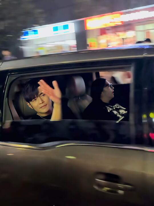😭哭死！周杰伦落地南宁酒店了！！！姐妹们