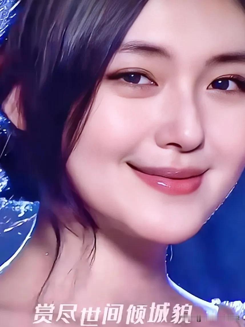她有海藻般的长发，当年大S真的把笑意不达眼底的破碎感演出来了[赞][赞][赞]其