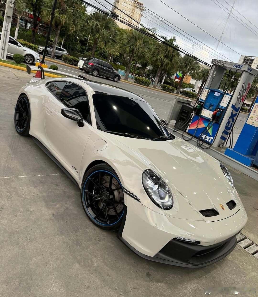 992 GT3 求一个[舔屏]  