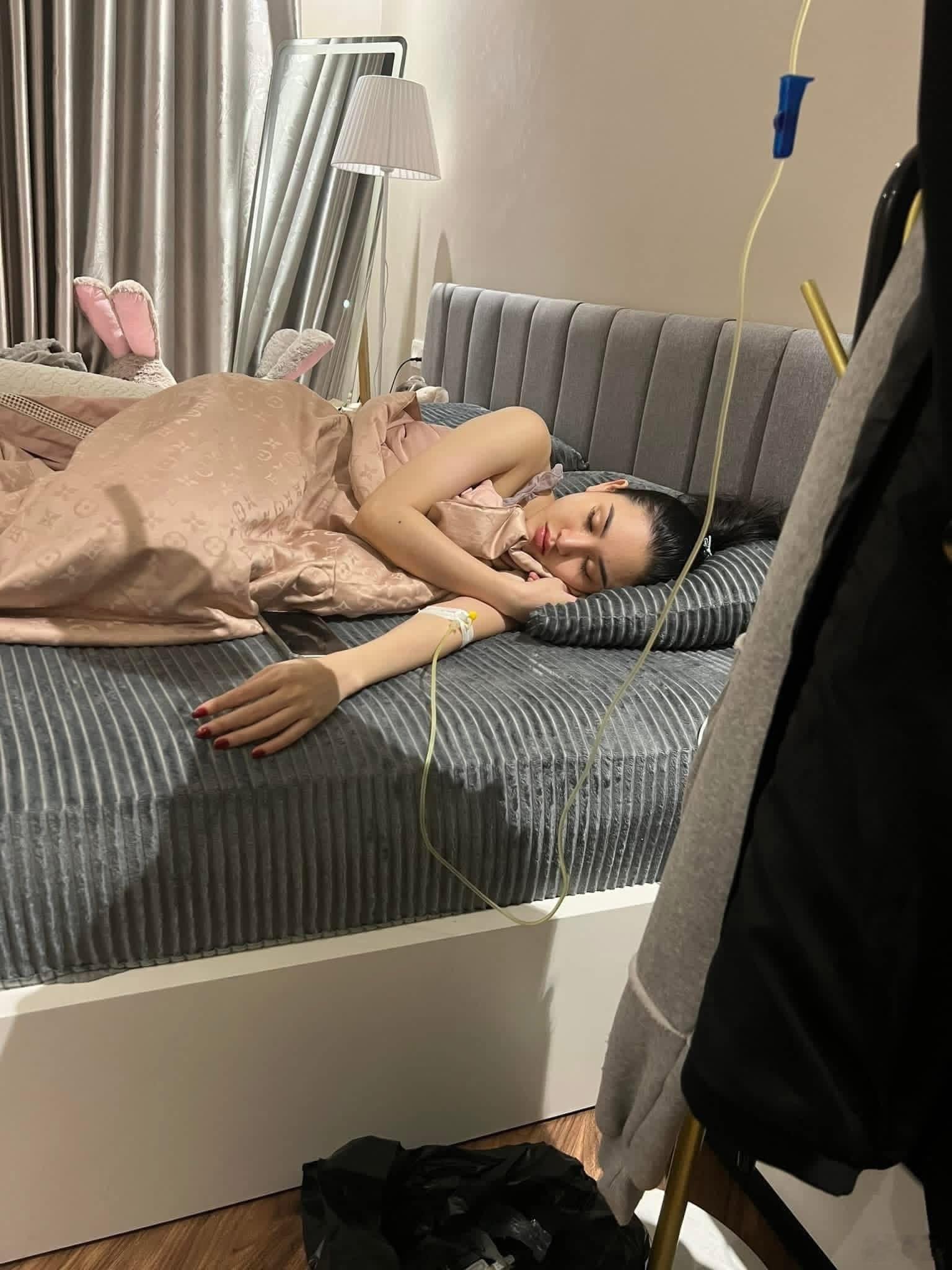 女客户睡着了，怎么办？  ​​​