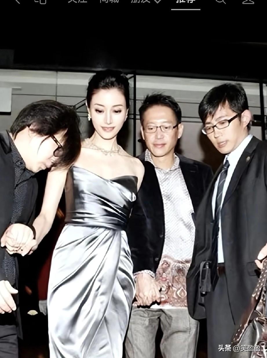 无人能超越的美貌，很难再出一个这么美丽的女人了！到底上辈子积了什么德，这辈子才有