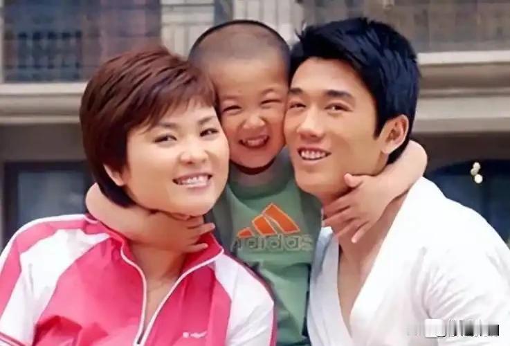 谁能想到，足坛名将商毅的“拳王”绰号，竟是靠“屡战屡败”打出来的？这段笑料百出的