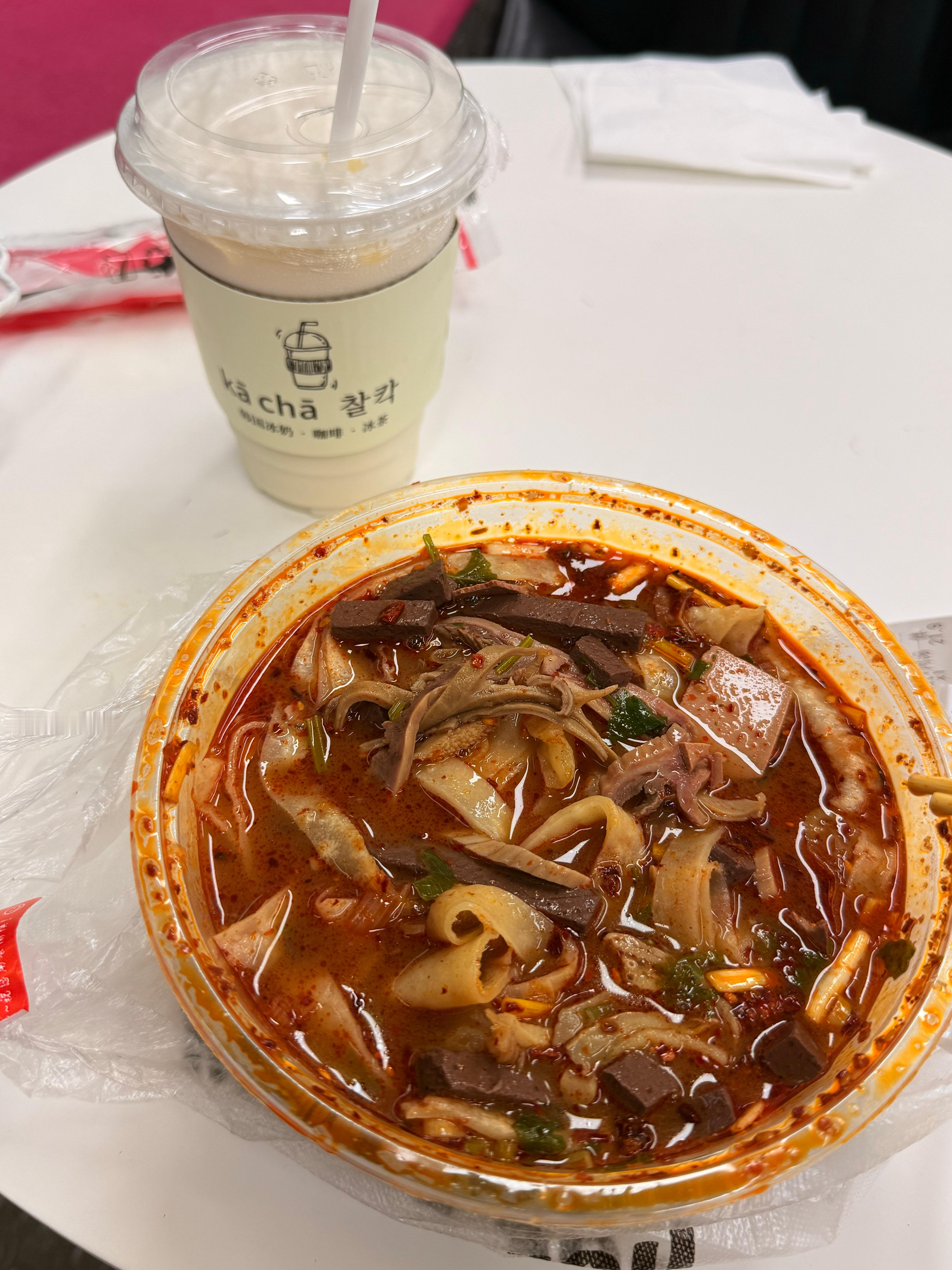 哎呀妈太美了太美了姐妹们 吃完剪头发一马归一码 洛阳