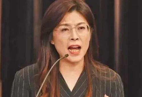 赖清德忙着跪日本人的时候，岛内立法机构悄悄通过了一笔7800亿新台币的军购预算。